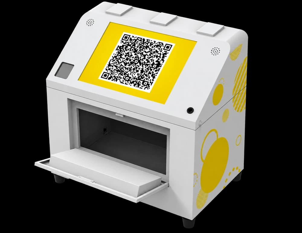US3C compact mobile kiosk, actual unit (transparent background with QR)
